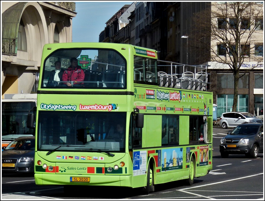 (SL 3030) Dieser Hop in - Hopp of Bus der Firma Sales Lentz ist seit dem 1 Mrz auch wieder in der Stadt Luxemburg unterwegs.  01.04.2012