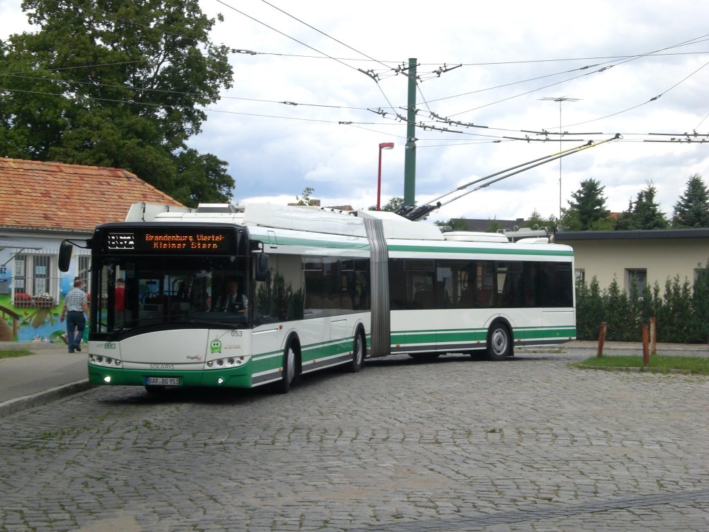 Solaris Trollino auf der Linie 862 nach Brandenburgisches Viertel Kleiner Stern der Haltestelle Ostend.