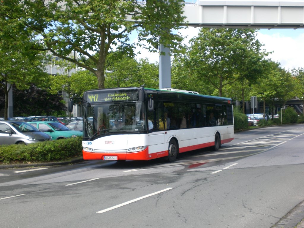 Solaris Urbino auf der Linie 447 nach U-Bahnhof Dortmund Hacheney am S-Bahnhof Dortmund Universitt.(11.7.2012)