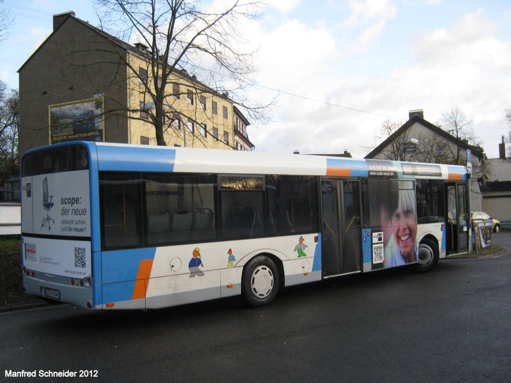 Solaris Urbino der Firma Baron Reisen mit neuer Werbung am Bahnhof Brebach. Das Foto habe ich im Januar 2012 gemacht.