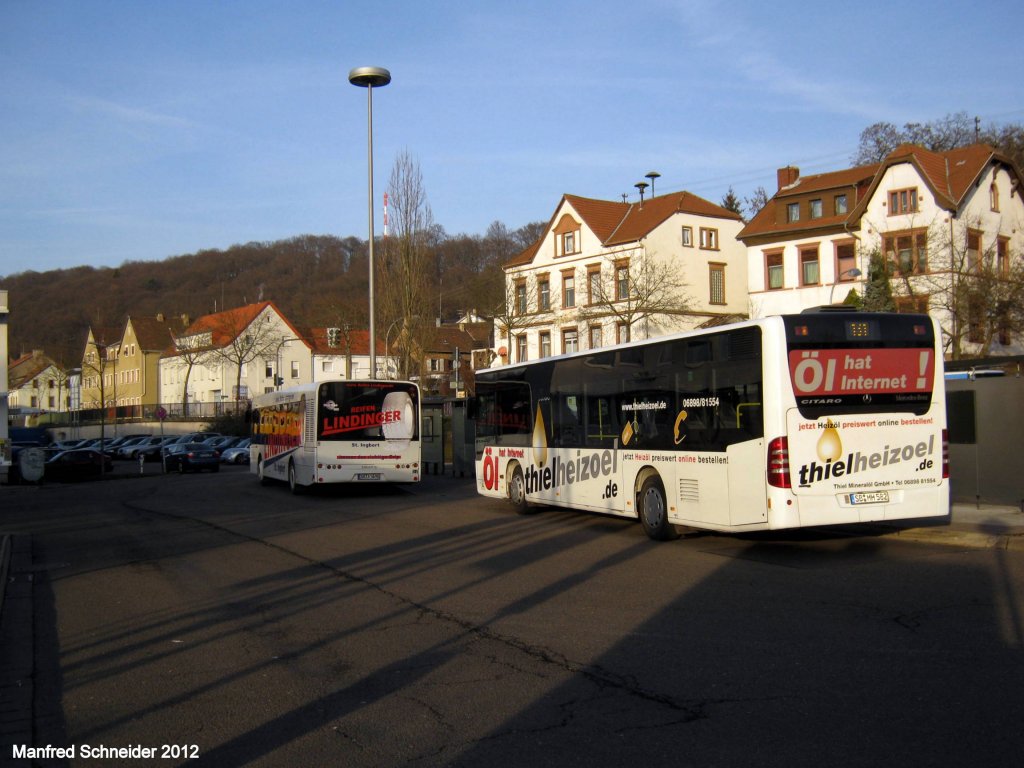 Solaris Urbino und Mercedes Citaro am Bahnhof Brebach. Das Foto habe ich im Januar 2012 gemacht.