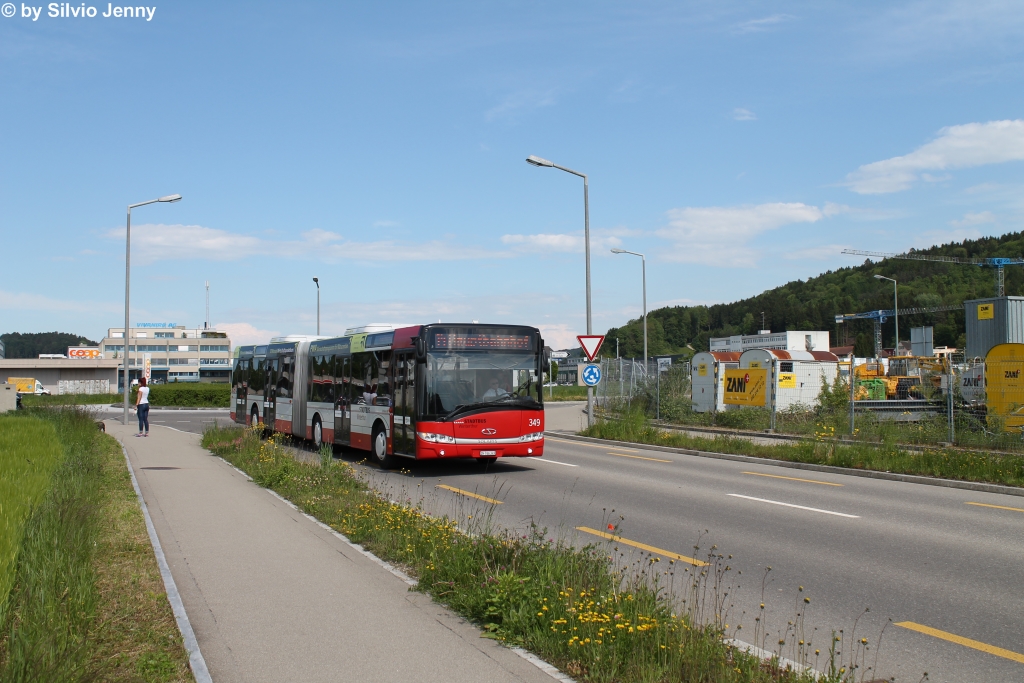 Stadtbus Winterthur Nr. 349 (Solaris Urbino 18) am 28.5.2013 zwischen den Haltestellen Stffelistrasse und Else-Zblin.