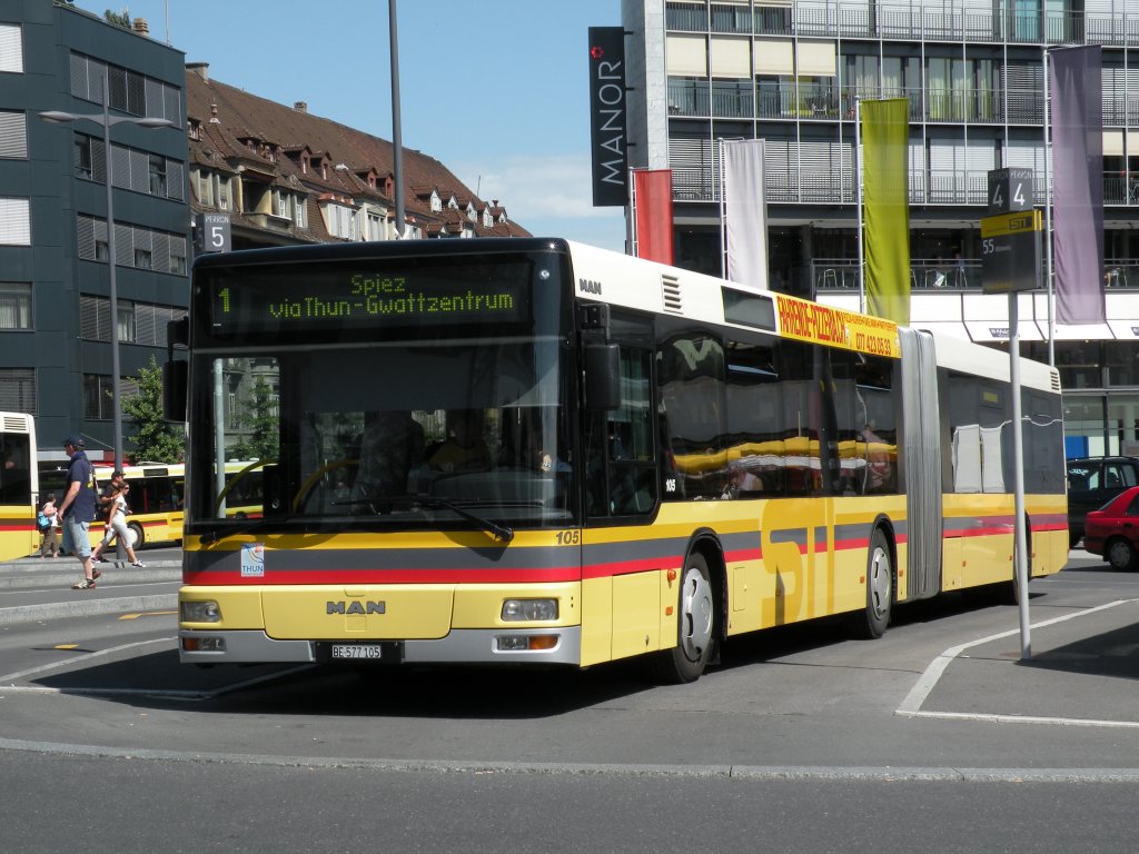 STI Bus BE 577105 wartet am Bahnhof Thun auf seinen nchsten Einsatz auf der Linie 1. Die Aufnahme stammt vom 21.07.2009.