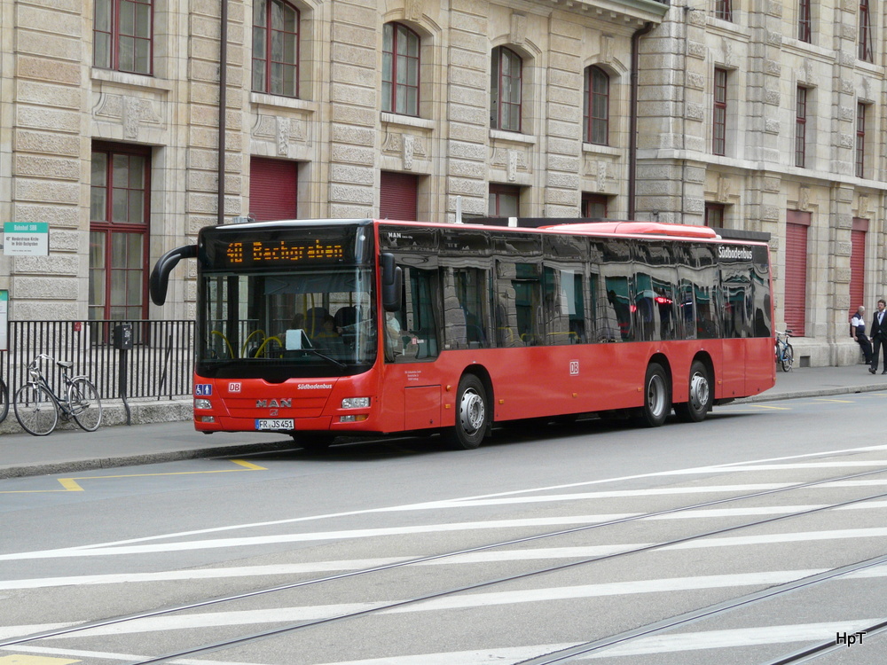 Sdbadenbus - MAN Lion`s City  FR.JS 451 unterwegs auf der Linie 38 bei der Haltestelle vor dem SBB Bahnhof in Basel am 04.05.2012