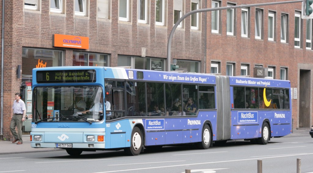 SWM 9827 (MS ST 546) mit Werbung fr den Nachtbus Mnster.
Hier mit der Linie 6 zum Bf Hiltrup.
27.6.2009