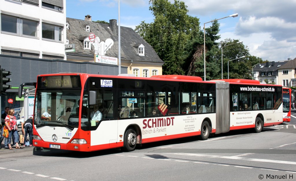 SWT 88 (TR S 88) wirbt fr Schmidt.
Aufgenommen an der Porta Nigra in Trier, 19.8.2010.