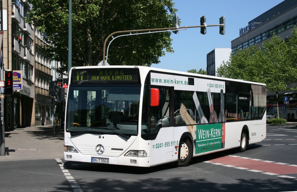 Tirtey Reisen (AC T 5503) macht Werbung fr Wein-Kern.
Aachen Bushof, 4.6.2010.