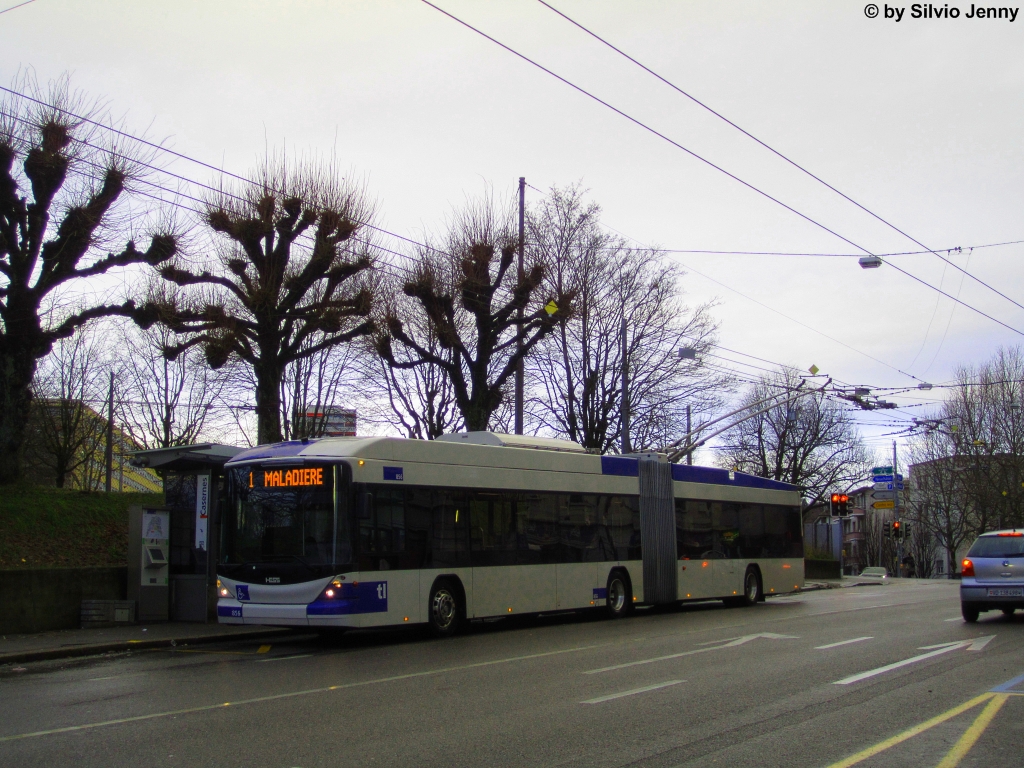 tl Nr. 856 (Hess Swisstrolley 3 BGT-N2C) am 15.12.2012 in Lausanne, Casernes.