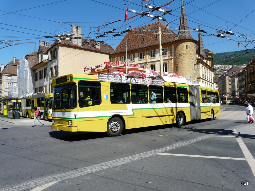 TN Neuchtel - NAW Hess-Trolleybus Nr.116 unterwegs in der Stadt Neuchtel am 18.05.2011