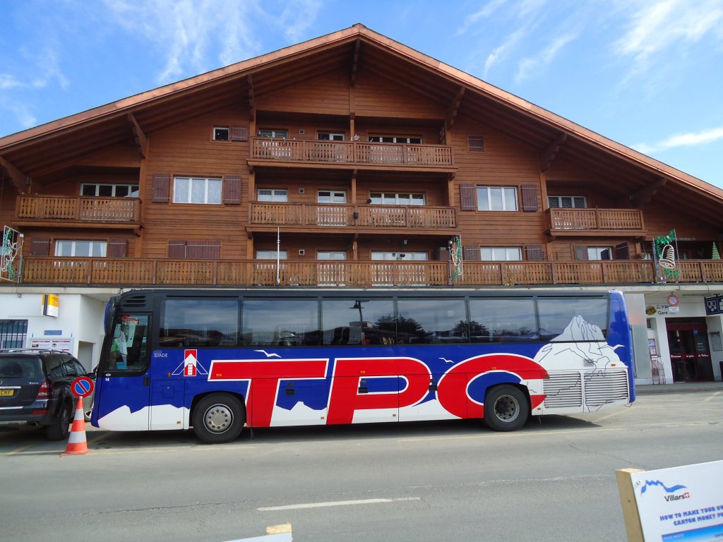 TPC Aigle - Nr. 14/VD 451'763 - Irisbus am 19. Februar 2011 beim Bahnhof Villars-sur-Ollon