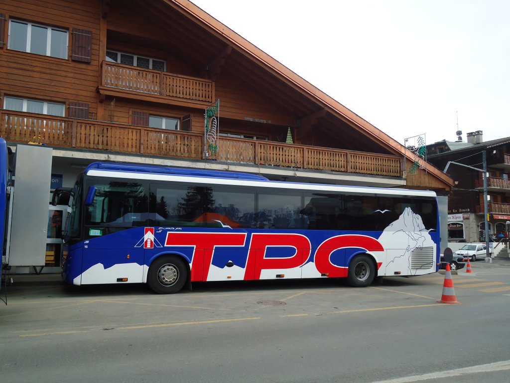 TPC Aigle - Nr. 16/VD 1009 - Irisbus - am 19. Februar 2011 beim Bahnhof Villars-sur-Ollon