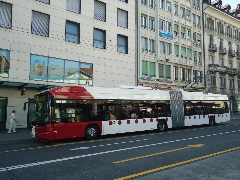 TPF Fribourg - Nr. 530 - Hess/Hess Gelenktrolleybus am 19. August 2012 beim Bahnhof Fribourg