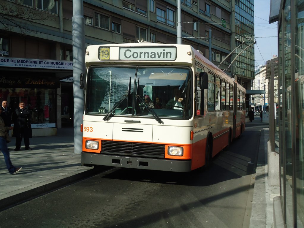 TPG Genve - Nr. 693 - NAW/Hess Gelenktrolleybus am 10. Mrz 2011 in Genve, Coutance