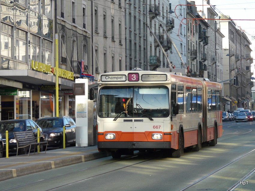TPG - Saurer-Hess GT 560 Nr.667 unterwegs auf der Linie 3 in der Stadt Genf bei der Haltestelle Lyon am 11.12.2009