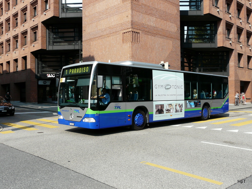 TPL - Mercedes Citaro Nr.317 TI 309520 unterwegs in der Stadt Lugano am 30.09.2011