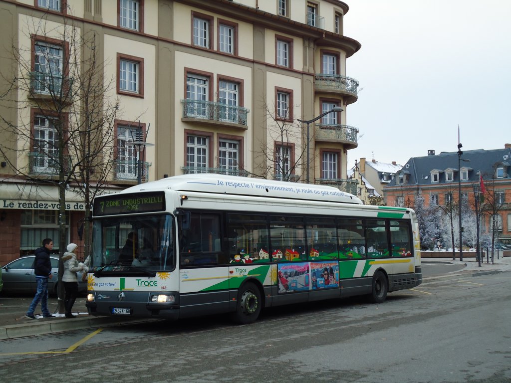 TRACE Colmar - Nr. 152/2464 XH 68 - Renault am 8. Dezember 2012 beim Bahnhof Colmar