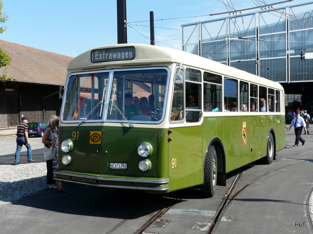 Tramverein Bern - Saurer Nr.91  BE  671971 unterwegs als Zubringer ins neue Tram Depot Bolligenstrasse und ins Trammuseum von Bern am 11.09.2011