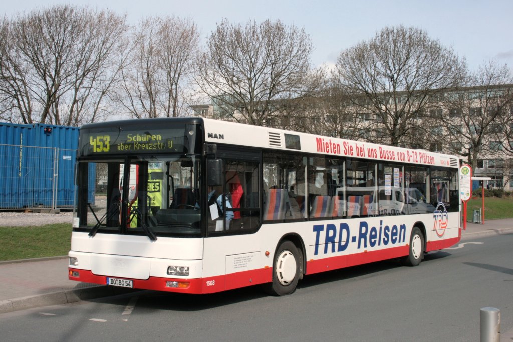 TRD Reisen 1508 (DO BO 54) am HBF Dortmund/Nord mit der Linie 453.
3.4.2010