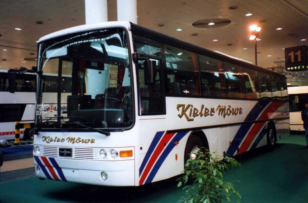 Van Hool 815 CL vom Unternehmen Kieler Mwe. Aufgenommen auf der IAA 1996 in Hannover.