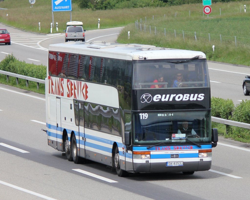 van Hool Astromega (ex-Solmar)de la maison Trans Service - Eurobus  photographi le 27.05.2012  Oensingen 