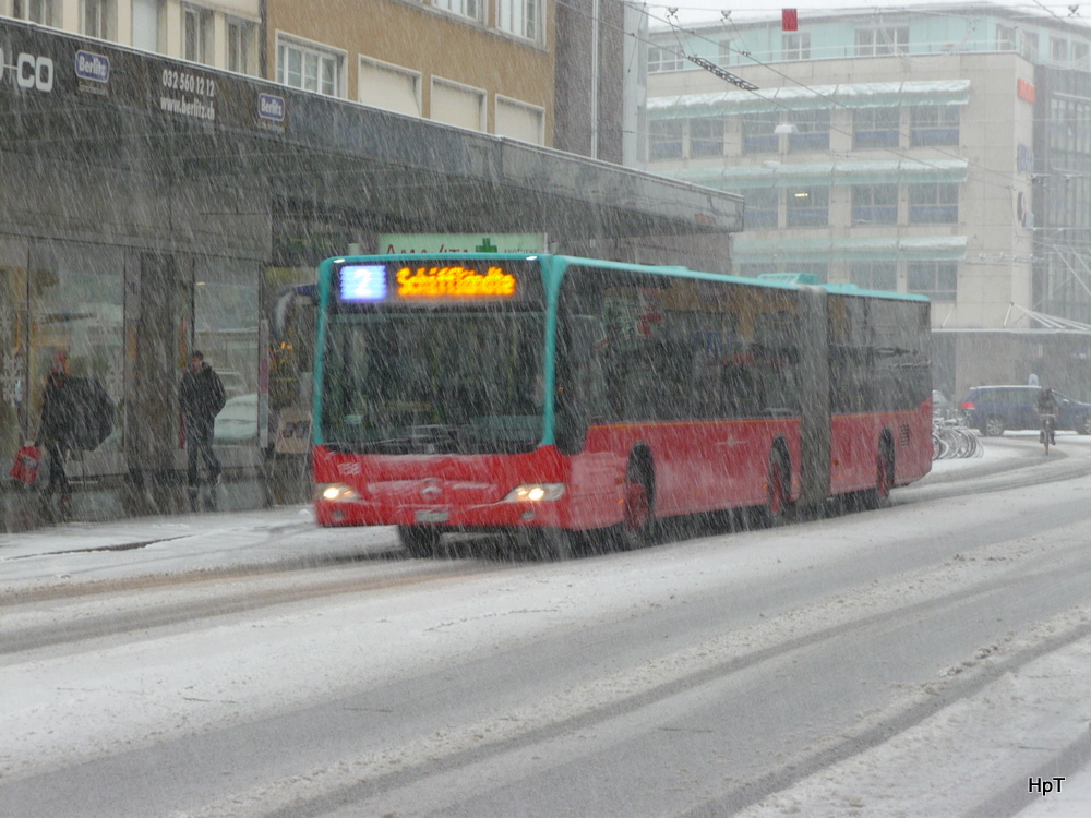 VB Biel - Mercedes Citaro Nr.158  BE  666158 unterwegs auf der Linie 2 in Biel am 24.12.2010