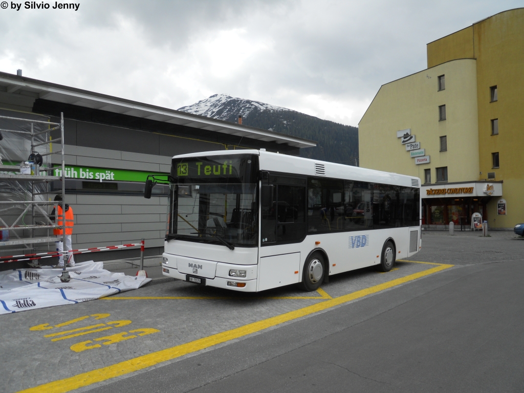 VBD Nr. 5/65 (MAN/Gppel A76) am 29.5.2012 beim Bhf. Davos-Dorf. Dieser Midibus wird jeweils auf der Linie 13 eingesetzt.