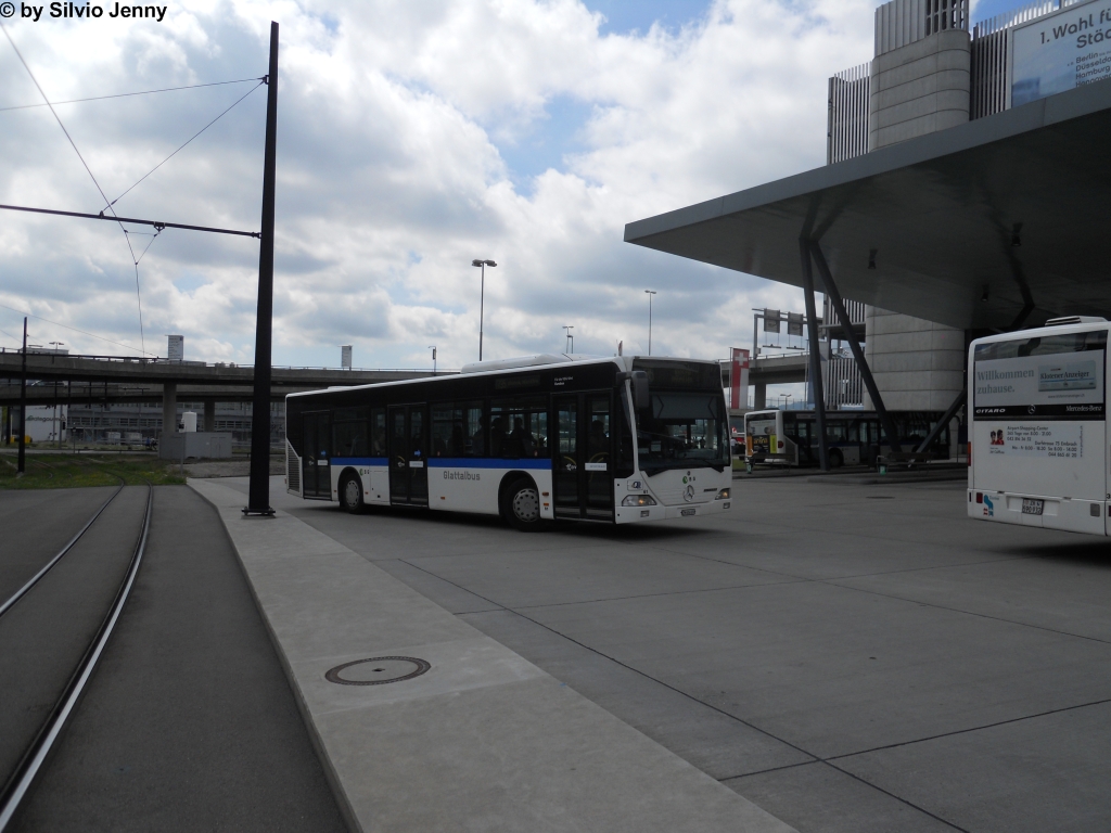 VBG/Eurobus Nr. 61 (Mercedes Citaro O530) am 16.8.2011 beim Flughafen.