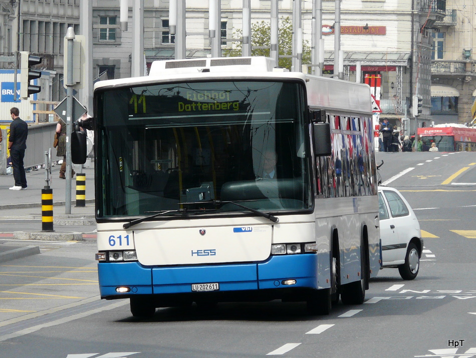 VBL - Scania-Hess Nr.611  LU 202611 unterwegs in Luzern am 10.04.2010