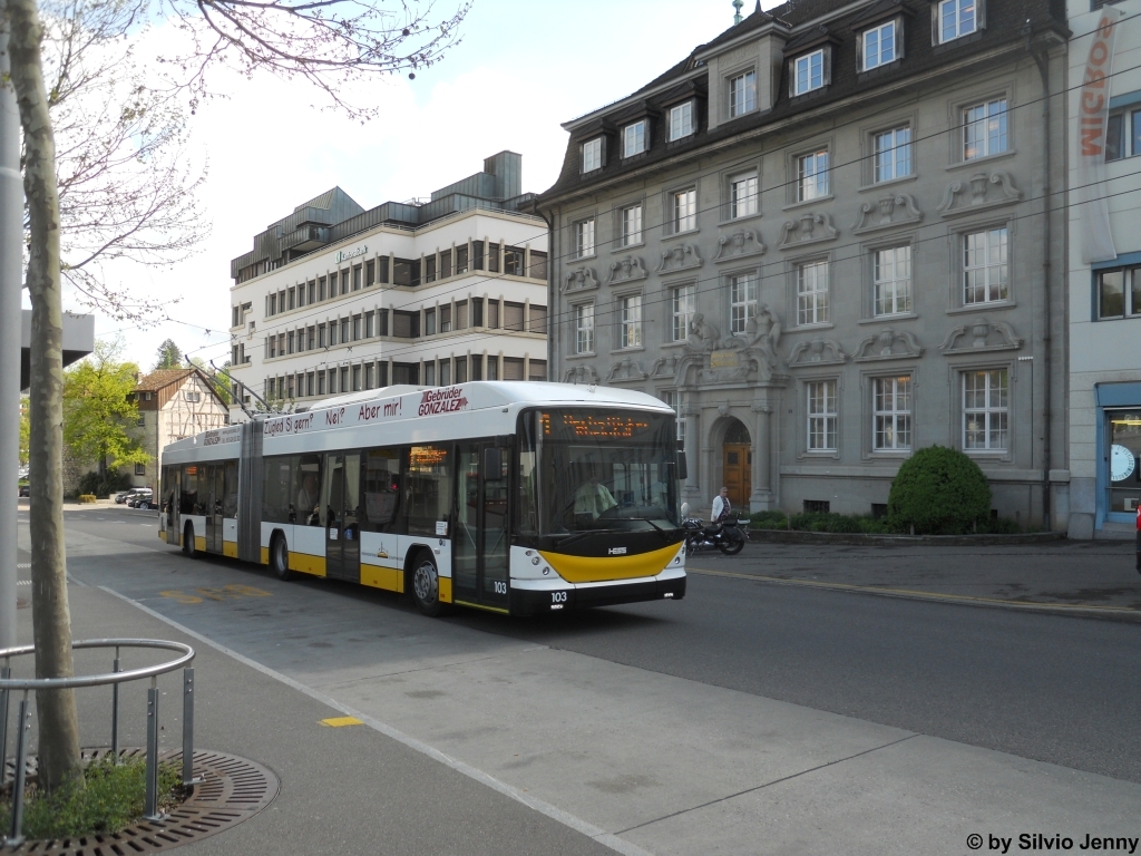 VBSH Nr. 103 (Hess Swisstrolley 3 BGT-N2C) am 2.5.2012 beim Bhf. Schaffhausen.