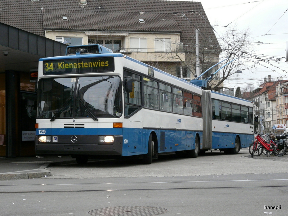 VBZ - Mercedes O 405 GTZ Trolleybus Nr.129 unterwegs auf der Linie 34 in Zrich am 01.01.2013