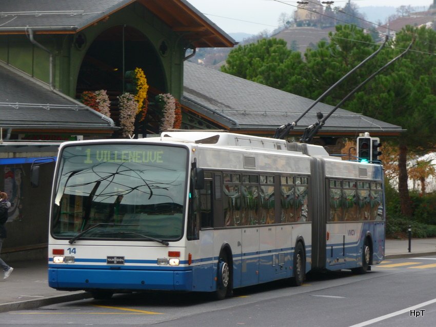 VMCV - VanHool Trolleybus Nr.14 unterwegs in Montreux am 12.12.2009