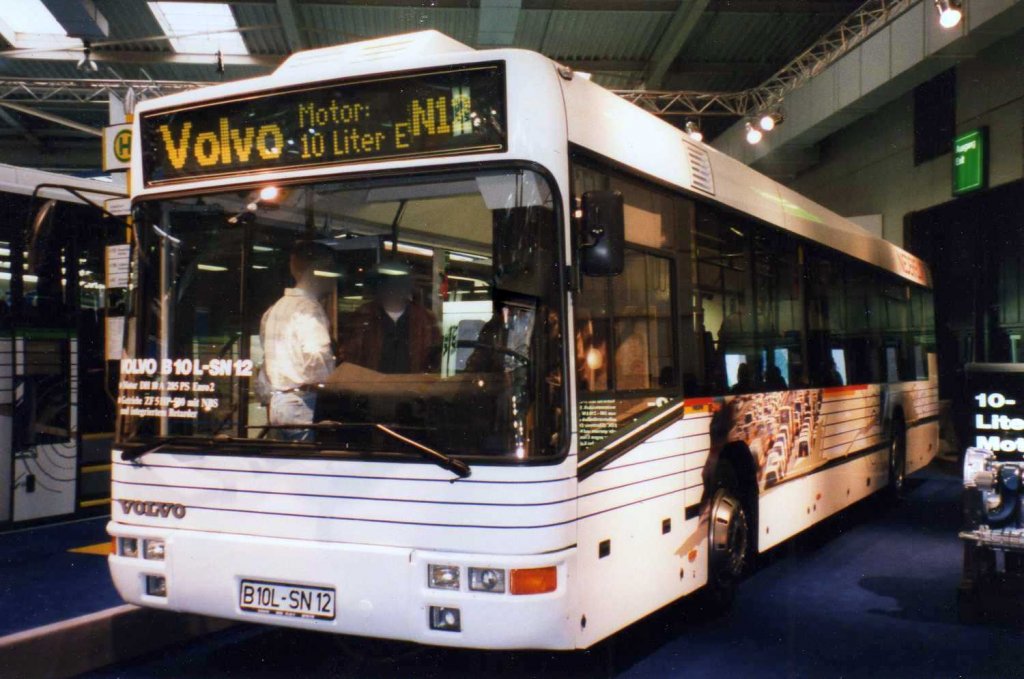 Volvo B10L/SN12, aufgenommen auf der IAA 1996 in Hannover.