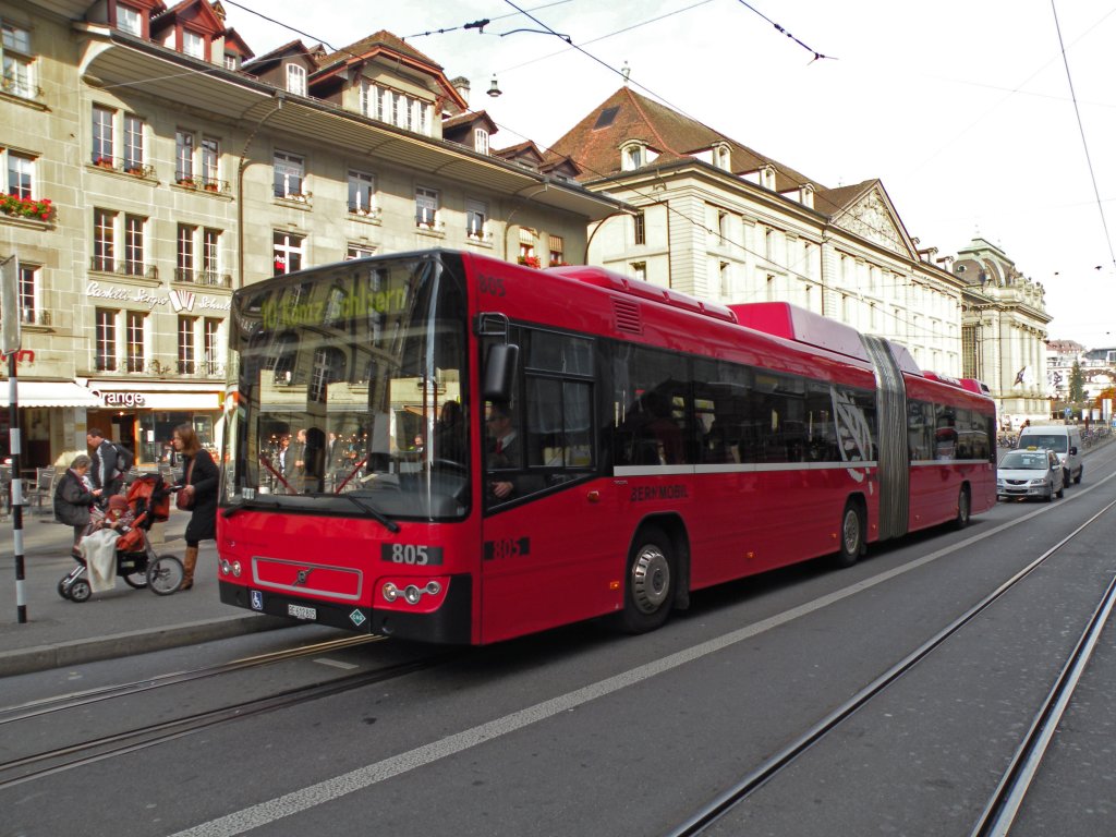 Volvo Bus mit der Bertiebsnummer 805 bein Zytglogge auf der Linie 10 in Bern. Die Aufnahme stammt vom 01.11.2010.