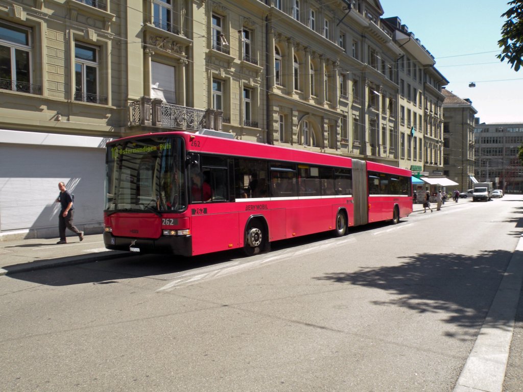 Volvo Hess Bus mit der Betriebsnummer 262 auf der Linie 10 an der Hirschengasse.. Die Aufnahme stammt vom 26.08.2010.