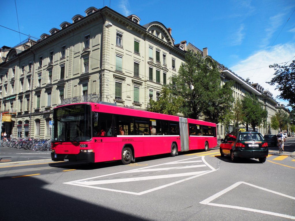 Volvo Hess Bus mit der Betriebsnummer 260 auf der Linie 10 in der Bundesgasse. Die Aufnahme stammt vom 26.08.2010.