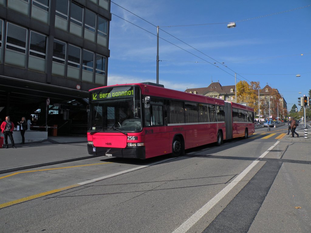 Volvo Hess Bus mit der Betriebsnummer 256 auf der Linie 12 an der Haltestelle Schanzenstrasse. Die Aufnahme stammt vom 01.11.2010.