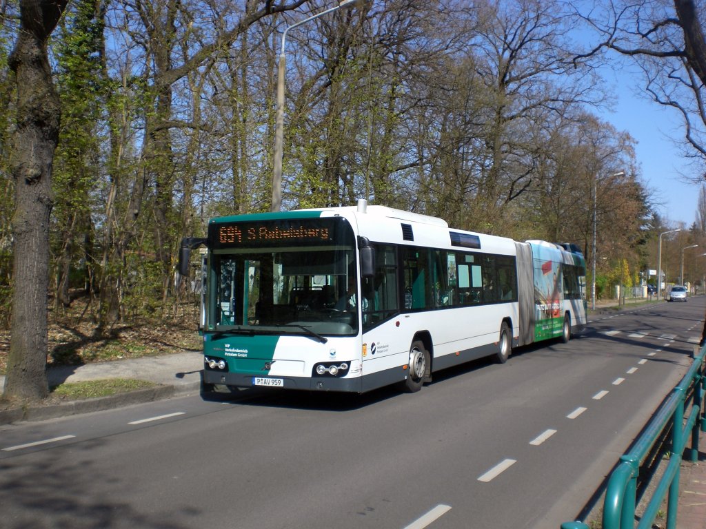 Volvo V7700 auf der Linie 694 nach S-Bahnhof Babelsberg an der Haltestelle Babelsberg Fontanestrae.