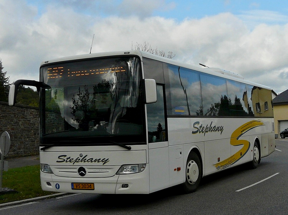 (VS 3034) In der Nhe von Erpeldange fuhr mir am 10.10.2011 dieser Bus der Firma Stephany vor die Linse.