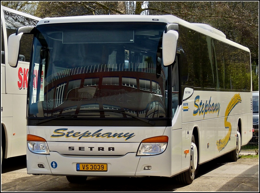 (VS 3039) Dieser noch neue Setra S 416 UL der Firma Stephany aus Troisvierges war auch mit einer Reisegruppe aus Luxemburg nach Essen gekommen. 02.04.2011 