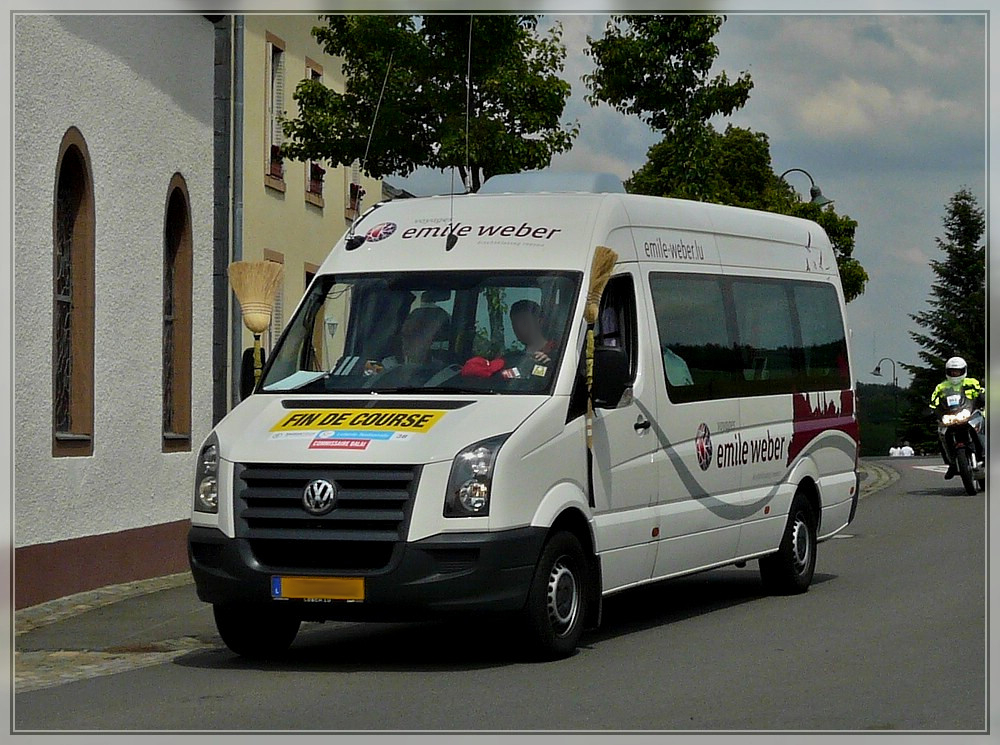 VW Crafter Minibus aufgenommen am 04.06.2011 bei der Skoda Tour de Luxembourg.