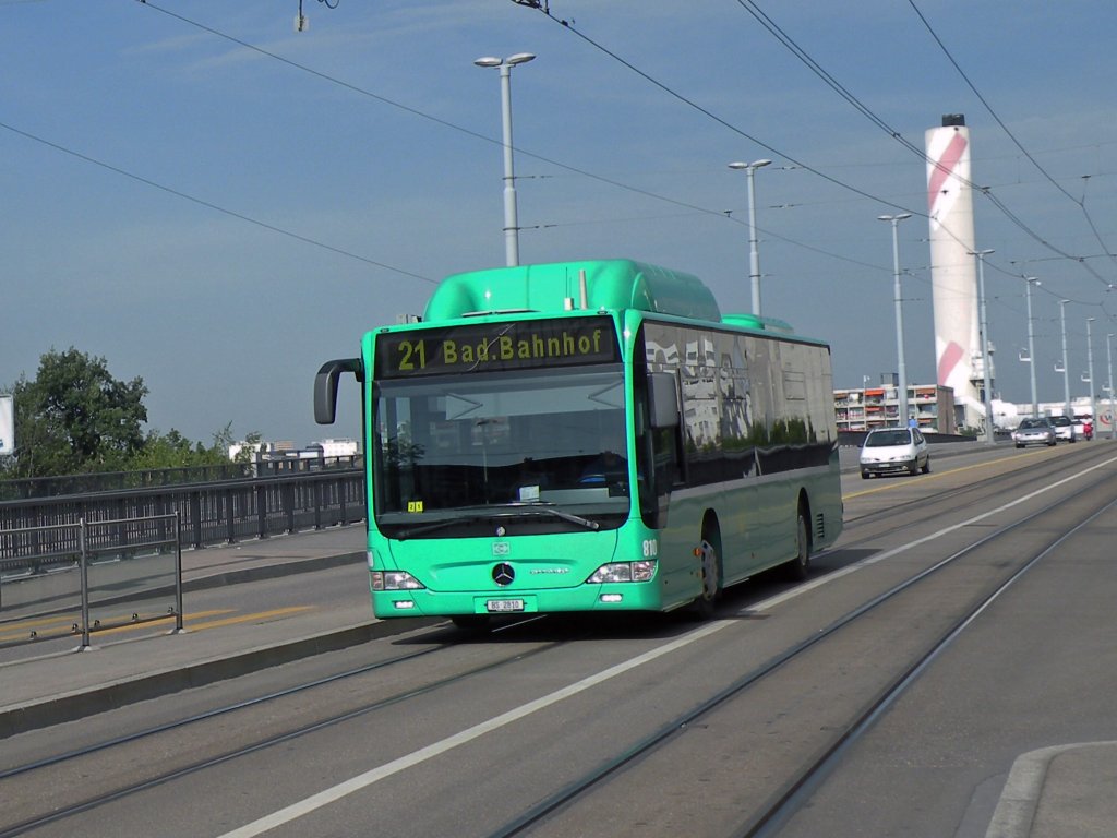 Wegen grossen Bauarbeiten beim Messeplatz muss die Linie 21 mit Bussen betrieben werden. Hier Mercedes Citaro mit der Betriebsnummer 810 bei der Haltestelle Dreirosenbrcke. Die Aufnahme stammt vom 09.07.20