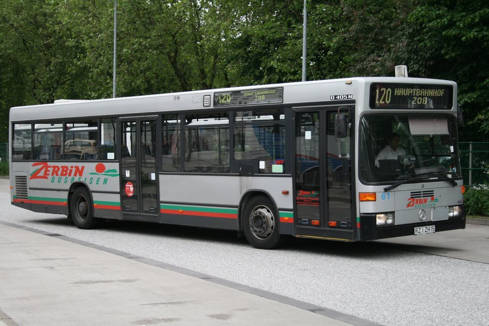Zerbin Busreisen aus Geesthacht am 9.Juni 2010 am ZOB