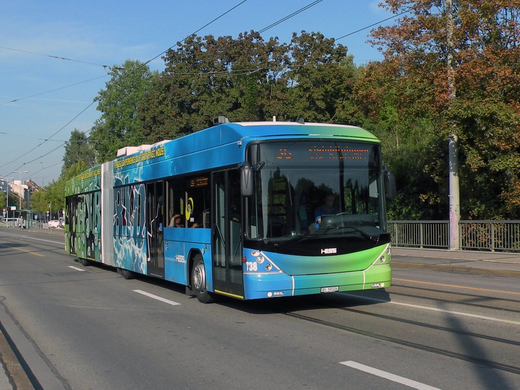 Zuerst wird der Hybridbus der Firma Hess auf der Linie 36 getestet.Hier fhrt er ber den Dorenbachviadukt Richtung St. Jakob in Basel. Die Aufnahme stammt vom 22.09.2011.