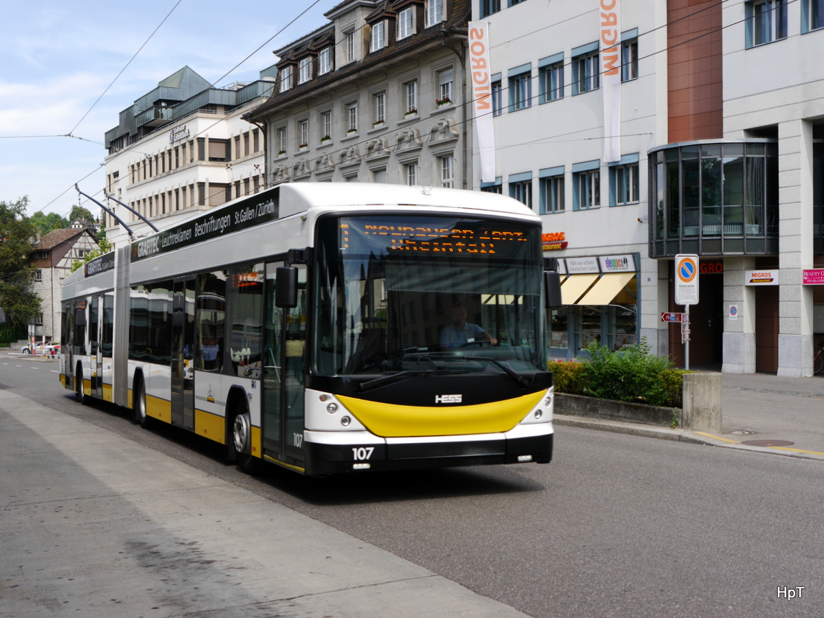   
 

VB Schaffhausen - Trolleybus Nr.105 unterwegs auf der Linie 1 in Schaffhausen beim Bahnhof am 12.07.2015