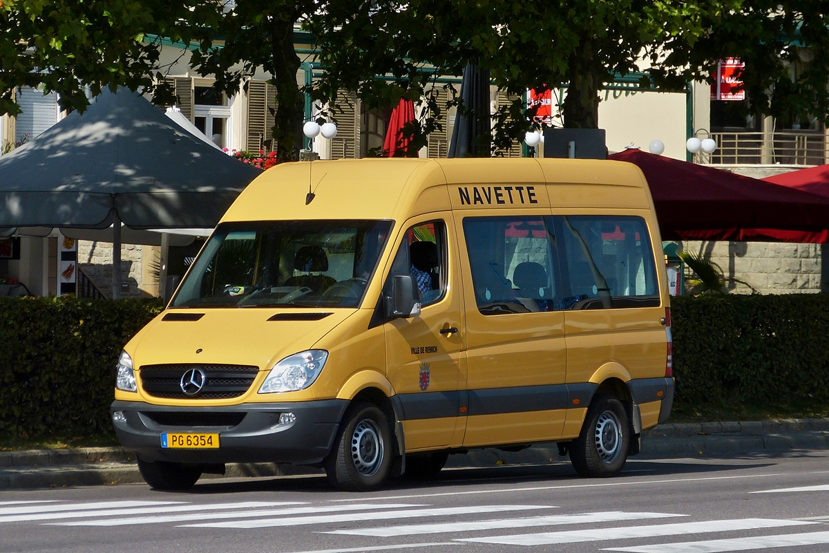 . PG 6354, Mercedes Benz Kleinbus im Dienste der gemeinde Remich als Zubringerbus unterwegs.  17.09.2014