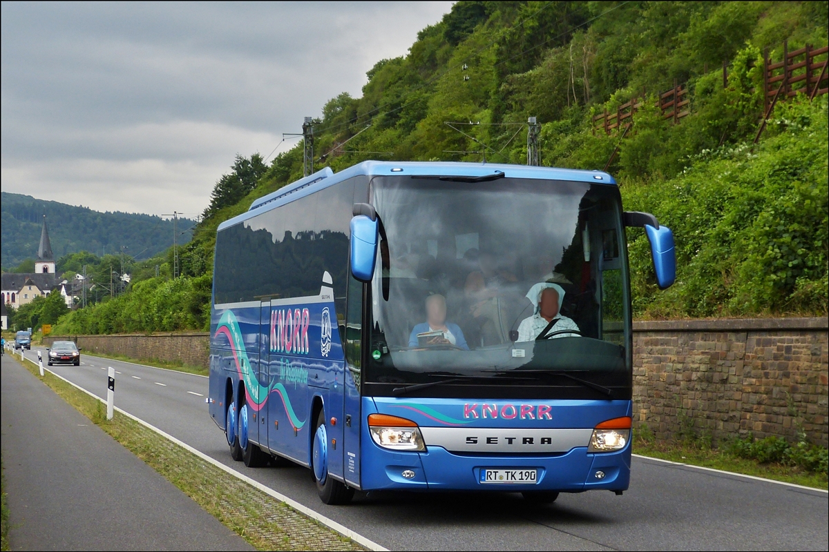 Setra S 416 GT-HD von KNORR Reisen, gesehen zwischen Lf und Kattenes am 20.06.2014.
