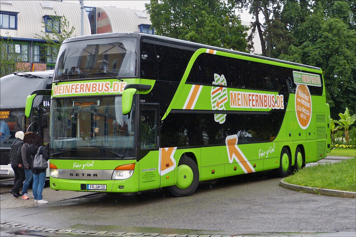 . Setra S 431 DT gesehen am Bahnhof in Friedrichshafen, bereit zur Abfahrt nach München.  19.06.2016