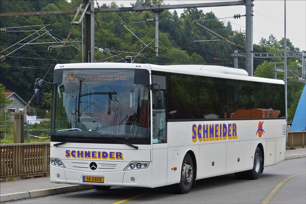. SK 6800, Mercedes Benz Intouro des Busunternehmen Schneider stand am 09.09.2015 am bahnhof in Ettelbrck.