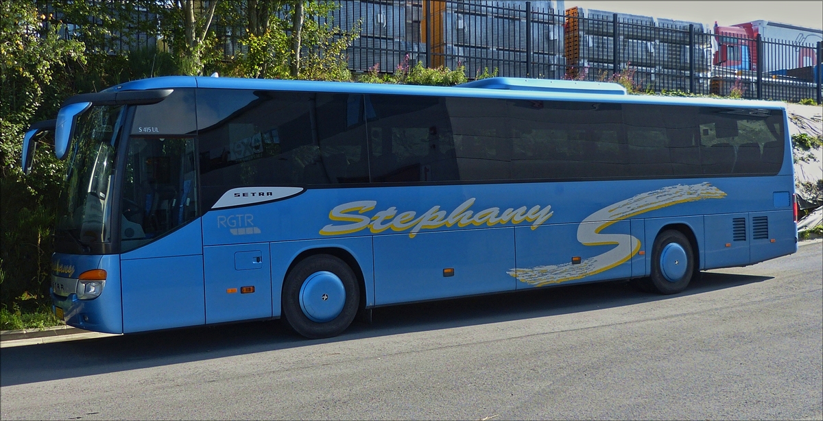 . VS 3056, Setra S 415 UL, steht am Tag der offenen Tür des Autobus Stephany in Troisvierges, nahe dem Betriebshof abgestellt.    17.09.2017 