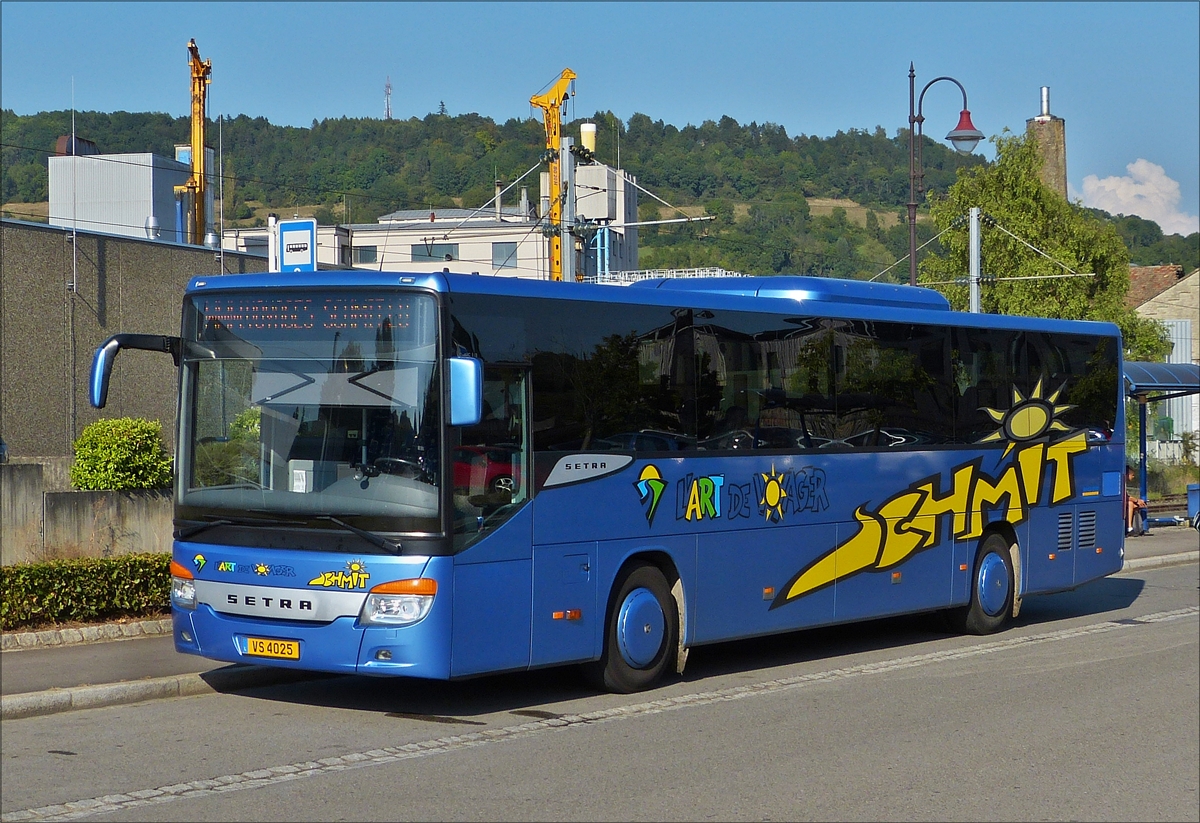 . VS 4025; Setra S 415 UL von Voyages Schmit, aufgenommen am Bahnhof in Diekirch.  13.09.2016
